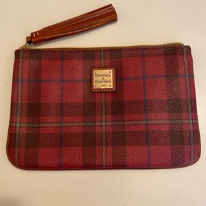 Dooney & Bourke Women’s Tiverton Carrington Pouch NWOT.
